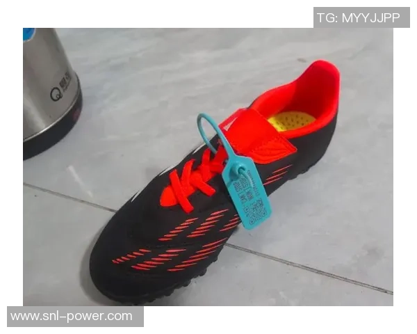 足球球星鞋子破损后如何应对并保证比赛表现的最佳方案 足球球星鞋子破损后如何应对并保证比赛表现的最佳方案